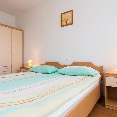 Apartment Dijana Punat