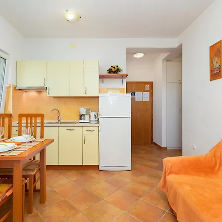 Apartment Dijana Punat